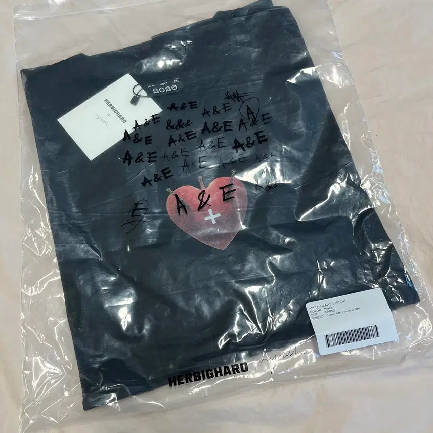 [SOLD OUT] 박효신 A&amp;E 티셔츠 9. APPLE HEART T-SHIRT (L)
