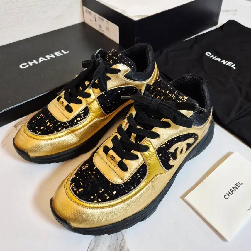 [BUNJANG] Chanel Tweed Gold Leather Sneakers Shoes Size 36.5 / (정품) 샤넬 트위드 골드 레더 스니커즈 운동화 36.5