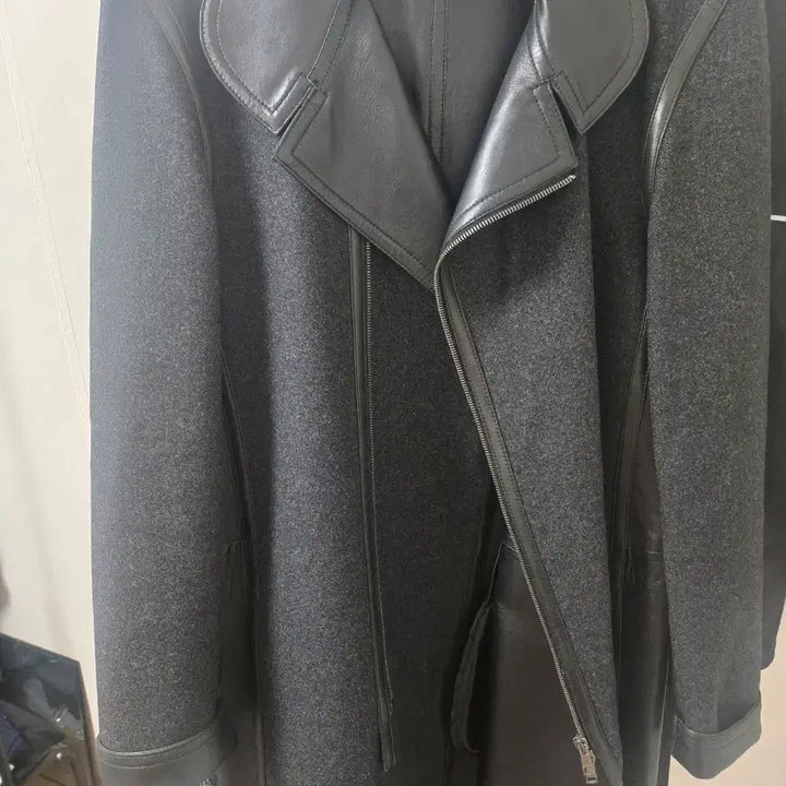 [SOLD OUT] [희귀/정품] 구찌 14FW 런웨이 피스 울-레더 하이브리드 바이커코트