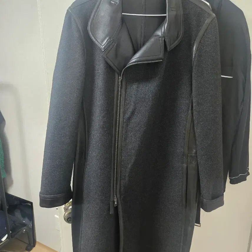 [SOLD OUT] [희귀/정품] 구찌 14FW 런웨이 피스 울-레더 하이브리드 바이커코트