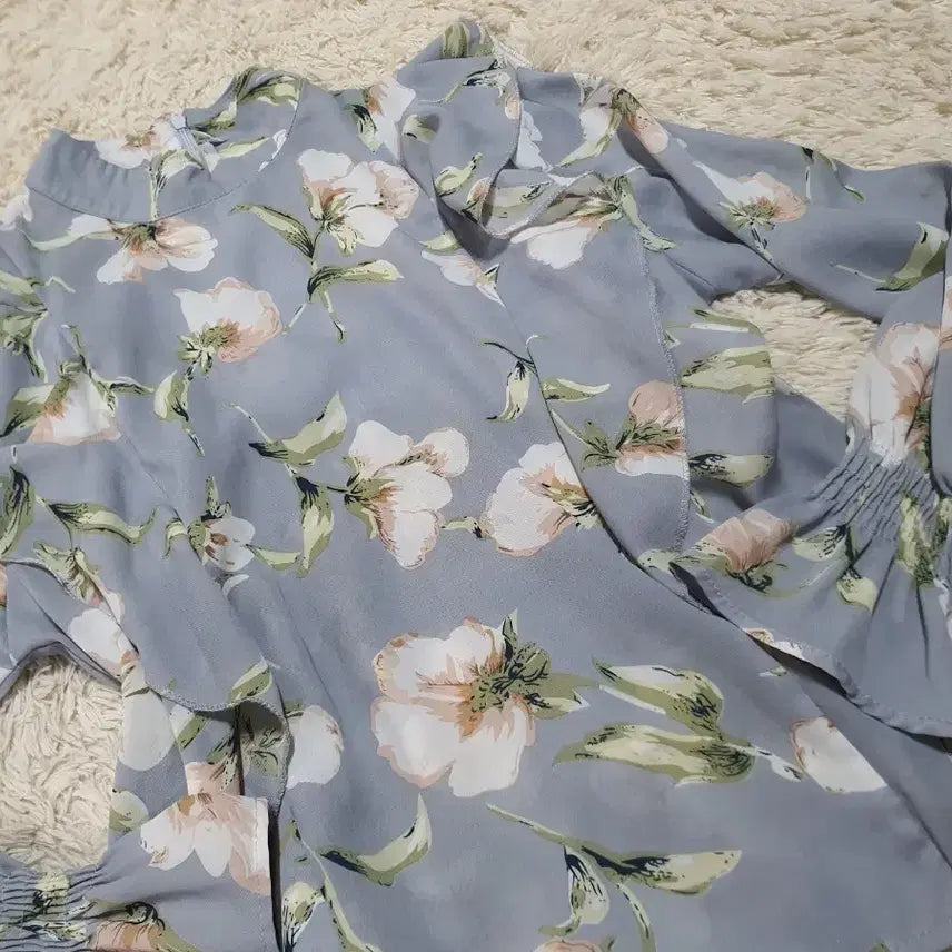 [BUNJANG] Floral Pattern Blue Blouse / 플라워 패턴 블루 블라우스 셔츠