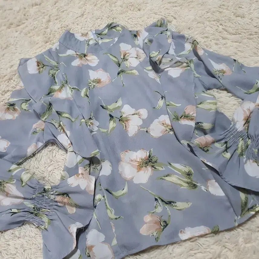 [BUNJANG] Floral Pattern Blue Blouse / 플라워 패턴 블루 블라우스 셔츠