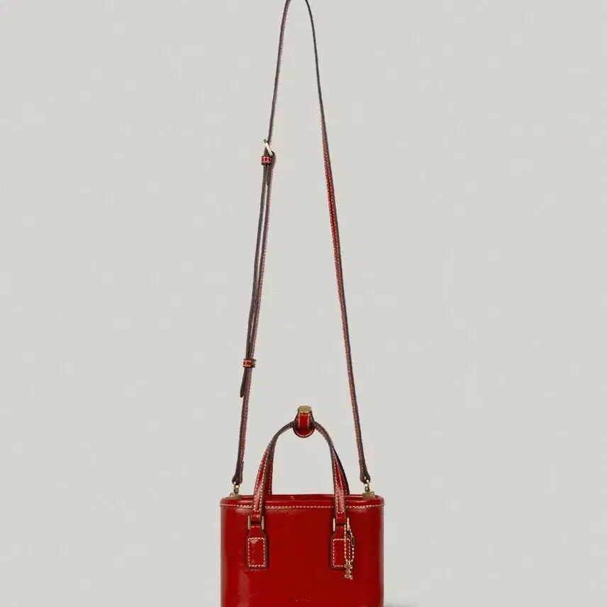 [SOLD OUT] 폴뉴아 쁘띠 버로우백 스티치 레드