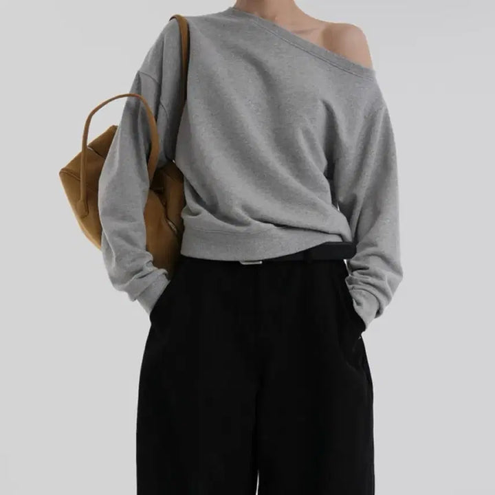 [BUNJANG] Autumn Off-Shoulder Sweatshirt / 어텀 오프숄더 맨투맨