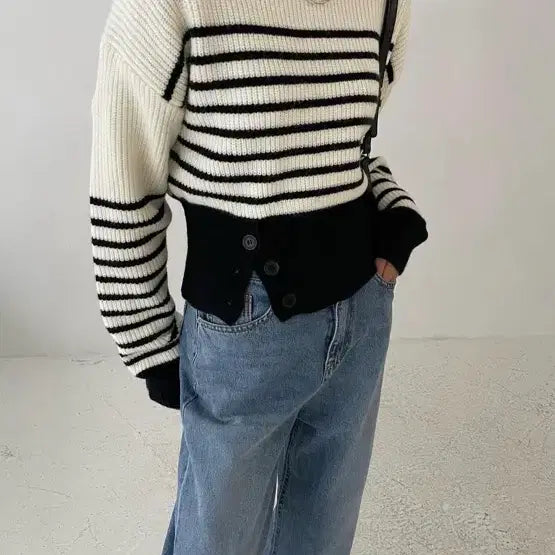 [BUNJANG] ObtheNine Stripe Cropped Knit / 오브더나인 스트라이프 크롭 니트
