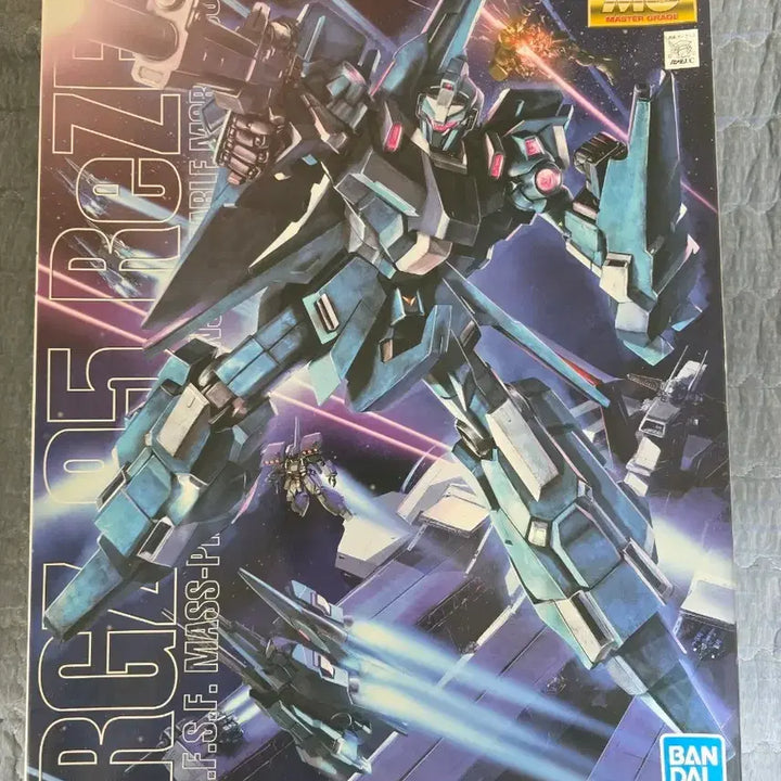 [BUNJANG] Bandai MG RGZ-91 ReZEL Gundam Plastic Model Kit / 반다이 MG RGZ-91 리젤 건담 프라모델