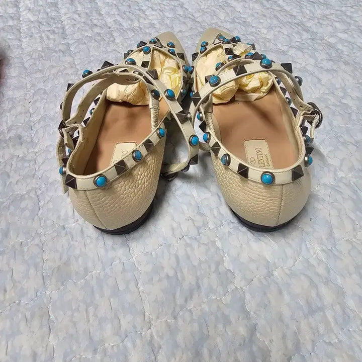 [BUNJANG] Valentino Rockstud Flat Ivory/Blue 38 / 발렌티노 락스터드 플랫 아이보리/블루 38