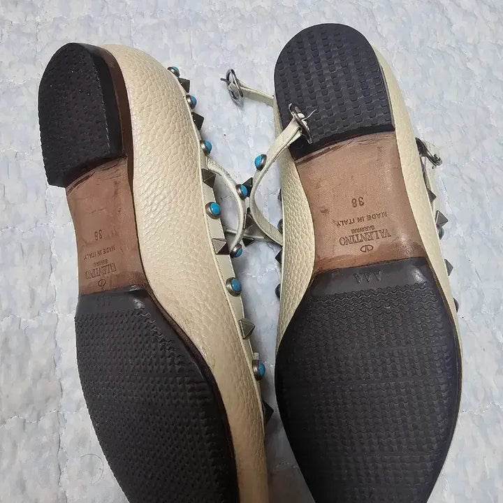 [BUNJANG] Valentino Rockstud Flat Ivory/Blue 38 / 발렌티노 락스터드 플랫 아이보리/블루 38