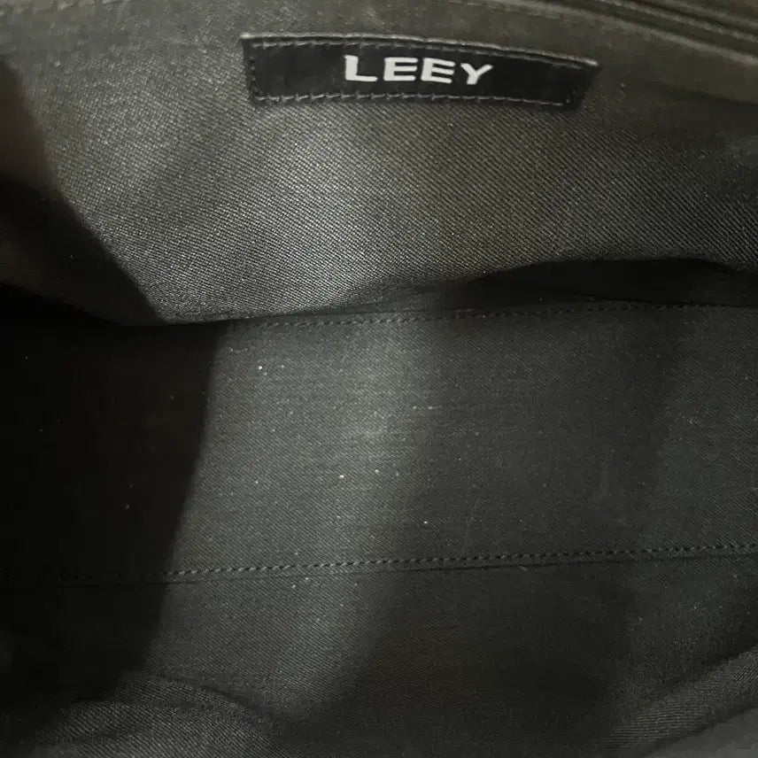 [BUNJANG] YIEEL Plaque Belt Tote Bag - Purple / 와이이이엘 PLAQUE BELT TOTE BAG PURPLE