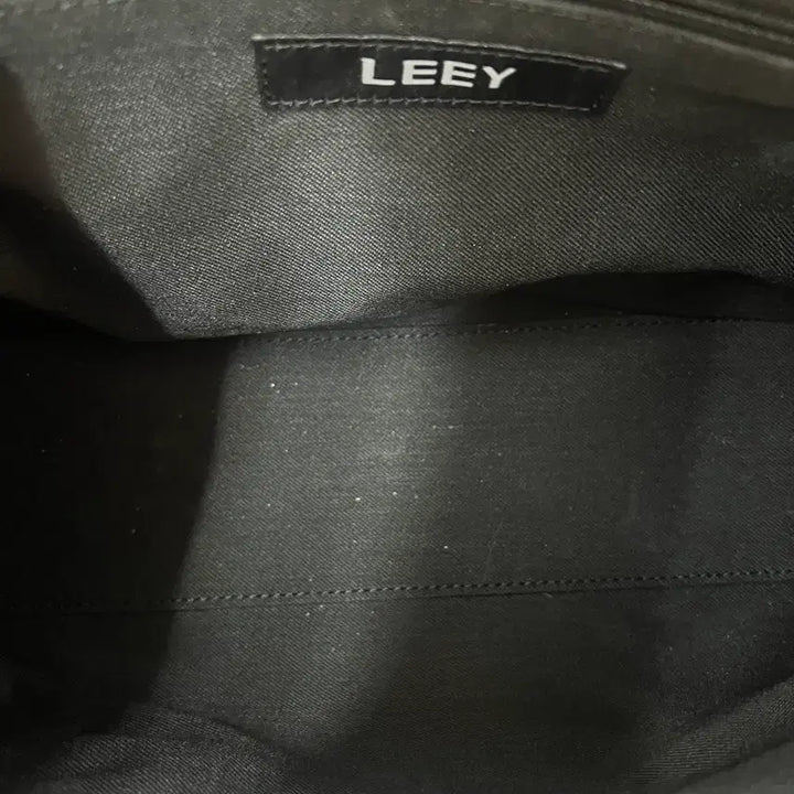 [BUNJANG] YIEEL Plaque Belt Tote Bag - Purple / 와이이이엘 PLAQUE BELT TOTE BAG PURPLE