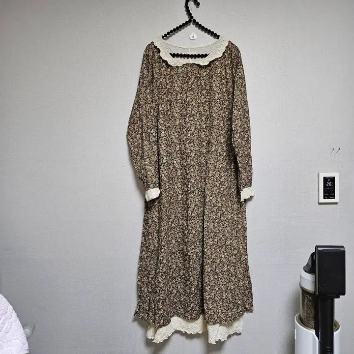 [BUNJANG] Floral Lace Long Dress / 플라워 레이스 롱 원피스
