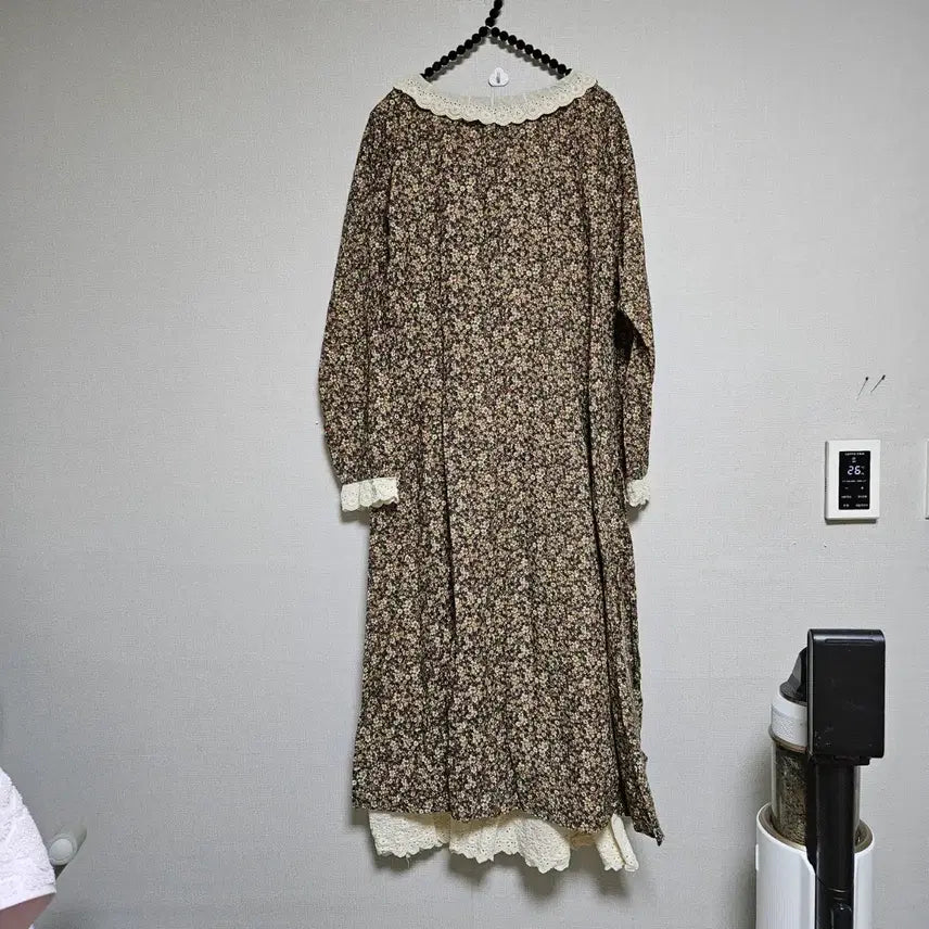 [BUNJANG] Floral Lace Long Dress / 플라워 레이스 롱 원피스