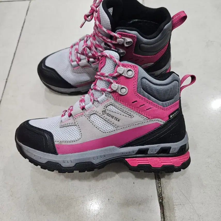 [BUNJANG] Kolon Gore-Tex Hiking Boots (230mm) / 코오롱고어텍스등산화(230)