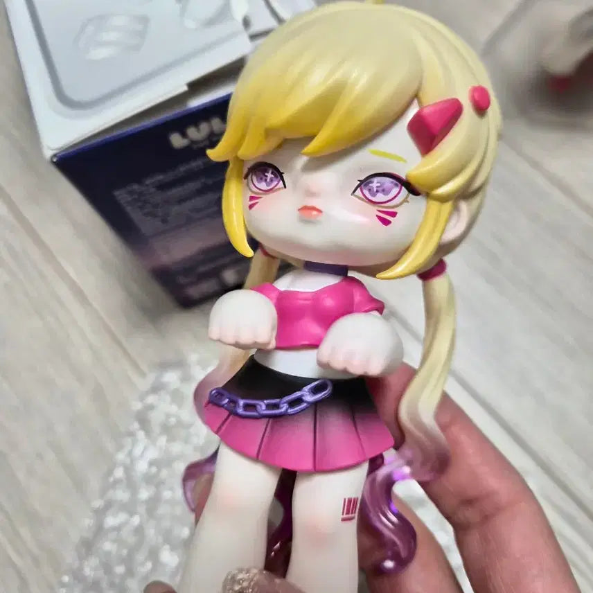 [BUNJANG] MISA Idol Band Jun Figure Guitarist / MISA 아이돌 밴드 피규어 기타리스트ㅡ시크릿