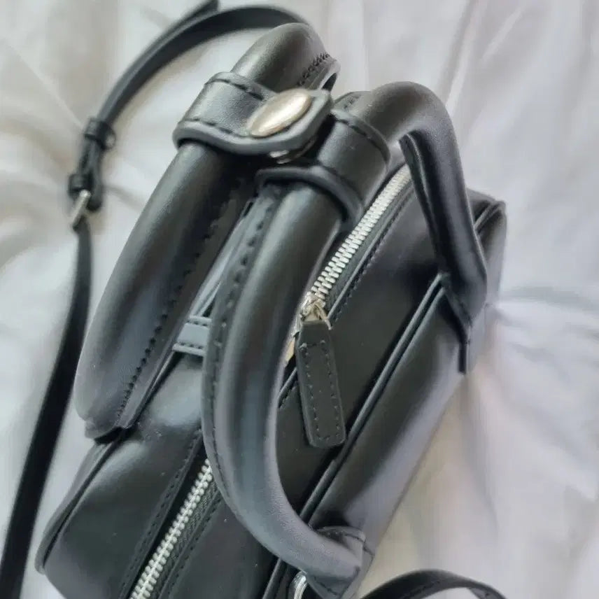 [BUNJANG] 8 Seconds Black Top Handle Bowling Bag Handbag / 에잇세컨즈 검정 탑핸들 가방 블랙 핸드백 볼링백 크로스백 골프백 보스턴백
