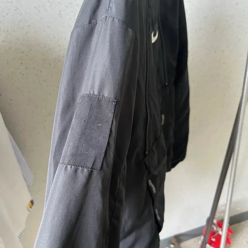 [SOLD OUT] 나이키 에어 우븐자켓 블랙