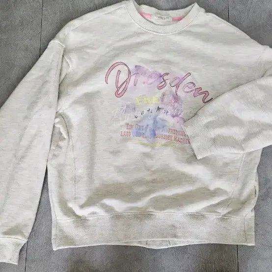 [BUNJANG] Thursday Island Printed T-shirt / 썰쓰데이아일랜드 프린팅 티셔츠 85