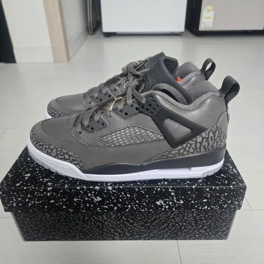[BUNJANG] Nike Jordan Spizike Low 260mm / 나이키 조던 스피자이크 로우 260