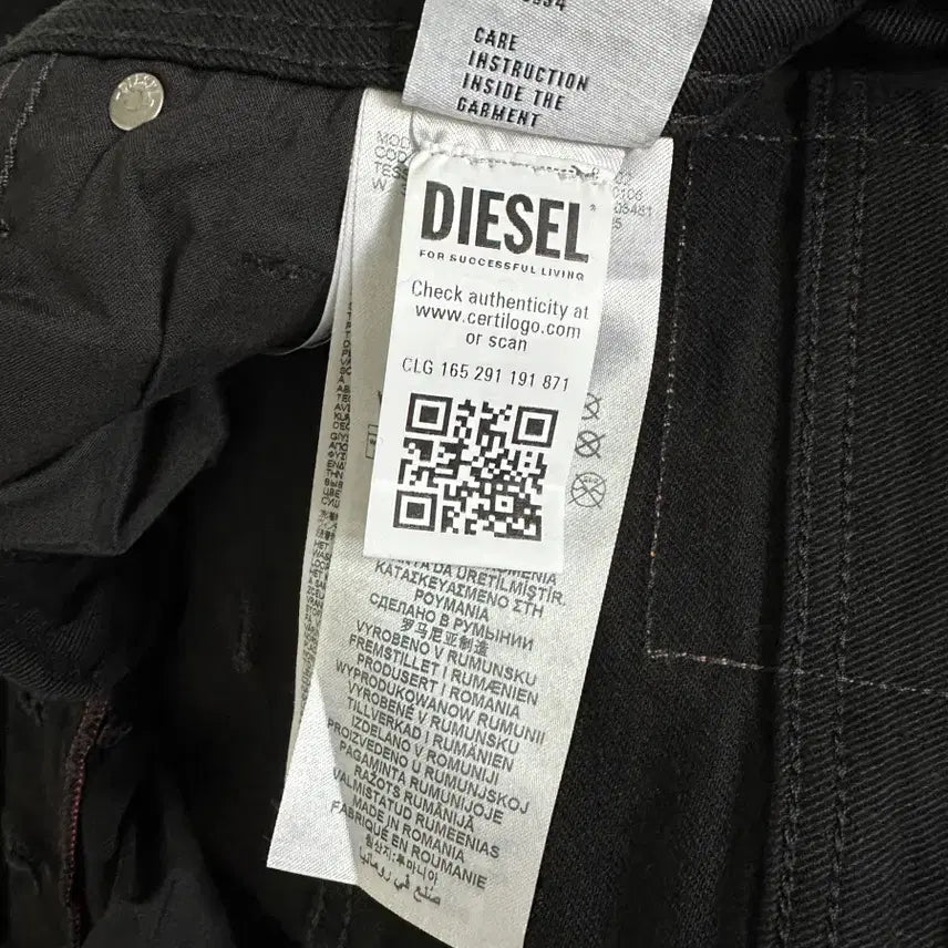 [BUNJANG] Diesel Larkee Regular Fit Jeans (30 inch) / 디젤 26ss larkee 레귤러 진 (30인치)