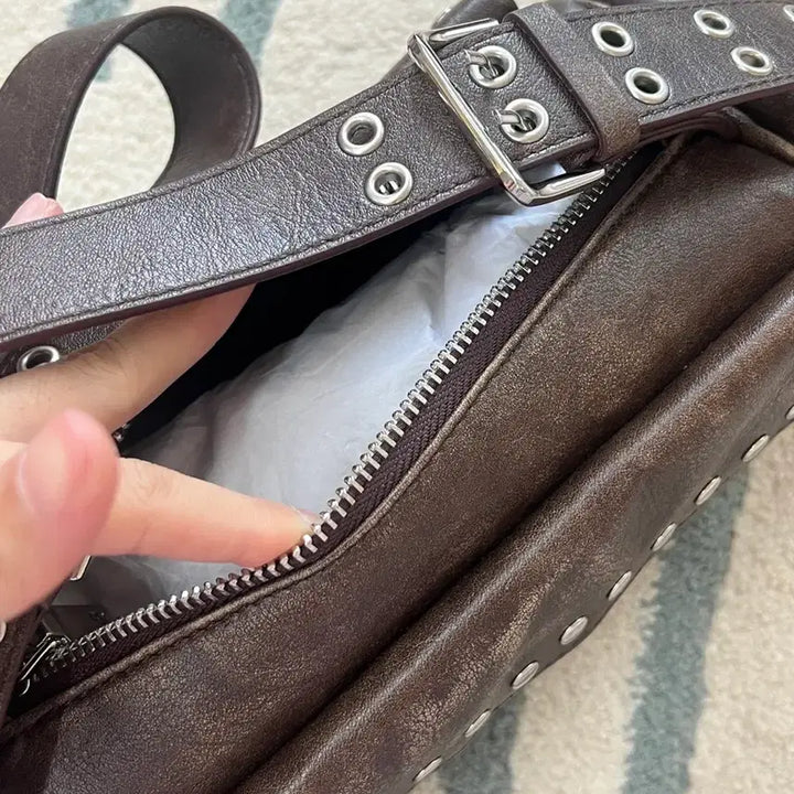 [BUNJANG] Rosee Franz Studded Shoulder Bag - Brown / 로제프란츠 Studded Shoulder Bag 브라운