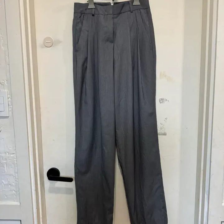 [BUNJANG] The Frankie Shop Gray Slacks / The frankie shop 더프랭키샵  그레이 슬랙스