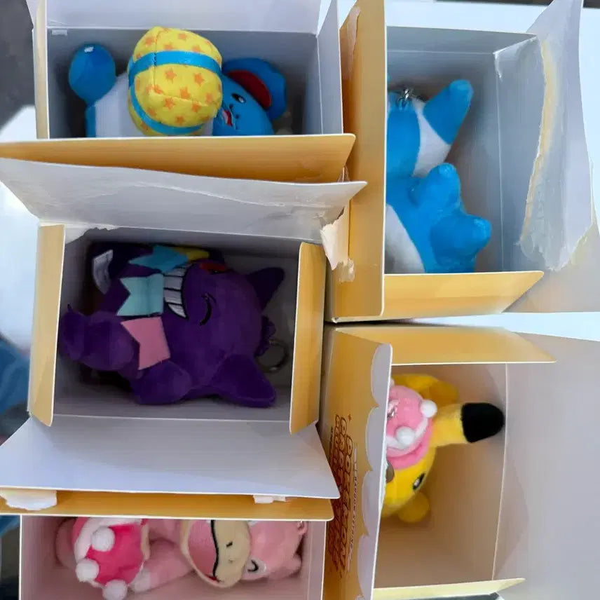 [BUNJANG] Lotte Cinema Pokemon Random Keyring / 롯데시네마 포켓몬 랜덤 키링