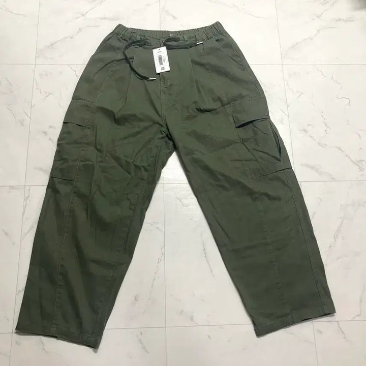 [SOLD OUT] (새상품)언아웃핏 원턱 와이드 세미밴딩 카고 팬츠 36-38