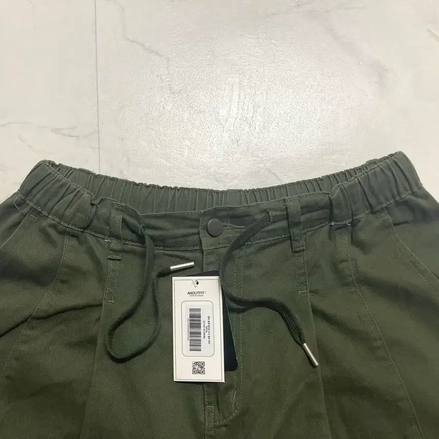 [SOLD OUT] (새상품)언아웃핏 원턱 와이드 세미밴딩 카고 팬츠 36-38