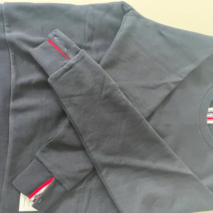 [BUNJANG] Thom Browne Back Stripe Sweatshirt Size 3 / 톰브라운 백삼선 맨투맨 3사이즈 택 안뗀 미착용 새상품