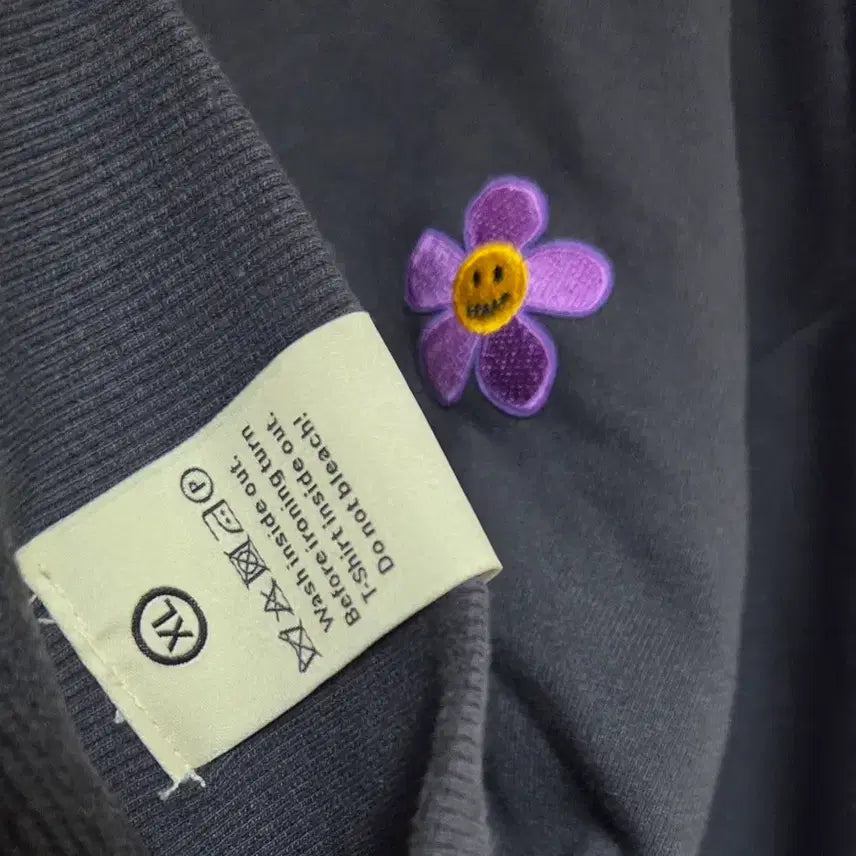 [BUNJANG] Graver Charcoal Purple Flower Hoodie / 남녀공동/그레이버 차콜 퍼플 플라워 후드티