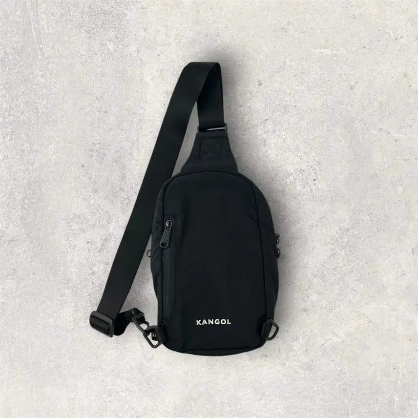 [BUNJANG] Kangol New Jersey Small Sling Bag (B312) / 캉골 뉴제리 스몰 슬링백 (B312)