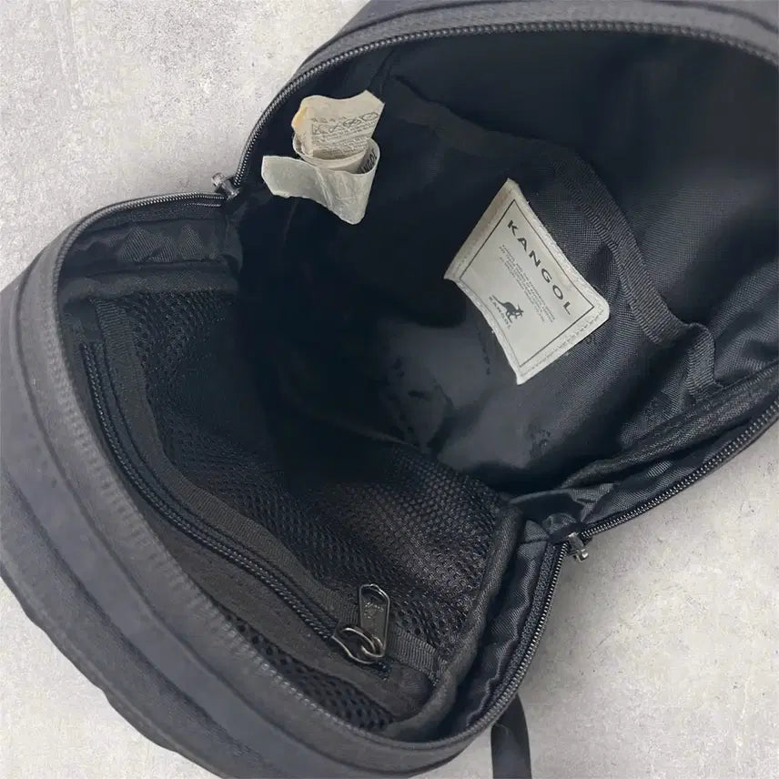 [BUNJANG] Kangol New Jersey Small Sling Bag (B312) / 캉골 뉴제리 스몰 슬링백 (B312)