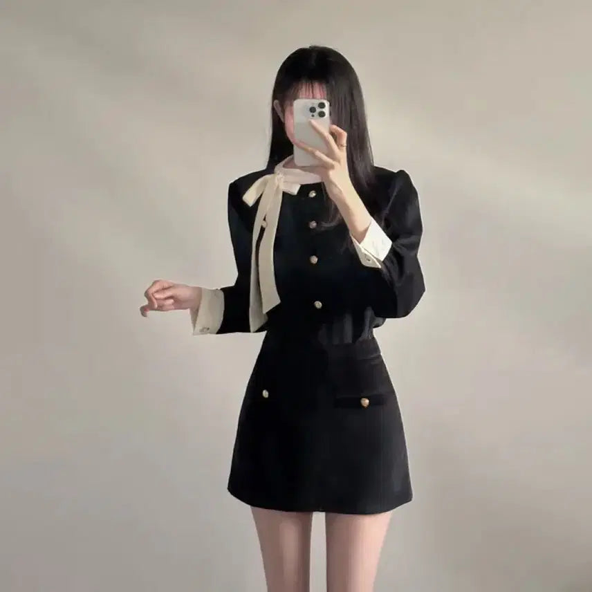 [BUNJANG] Gold Button Blouse and Mini Skirt Two-Piece Set / 하객룩 금장 블라우스 미니스커트 투피스 세트