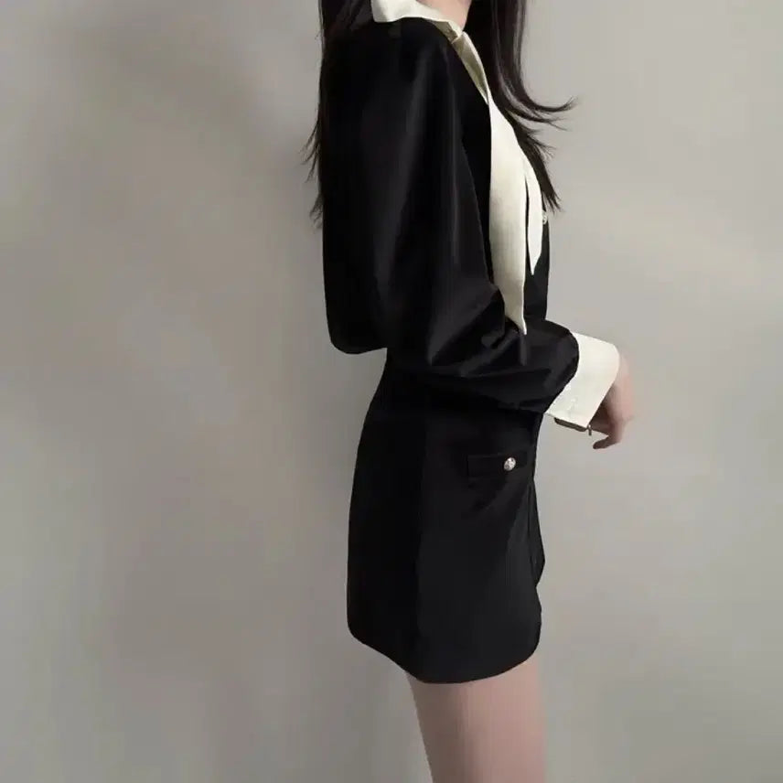 [BUNJANG] Gold Button Blouse and Mini Skirt Two-Piece Set / 하객룩 금장 블라우스 미니스커트 투피스 세트