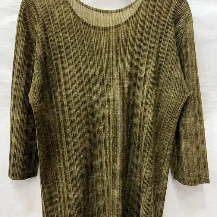 [BUNJANG] Pleats Please Olive Green 3/4 Sleeve T-shirt / 플리츠플리즈 올리브 그린 7부 소매 티셔츠(정품)