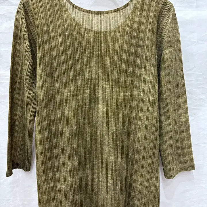 [BUNJANG] Pleats Please Olive Green 3/4 Sleeve T-shirt / 플리츠플리즈 올리브 그린 7부 소매 티셔츠(정품)