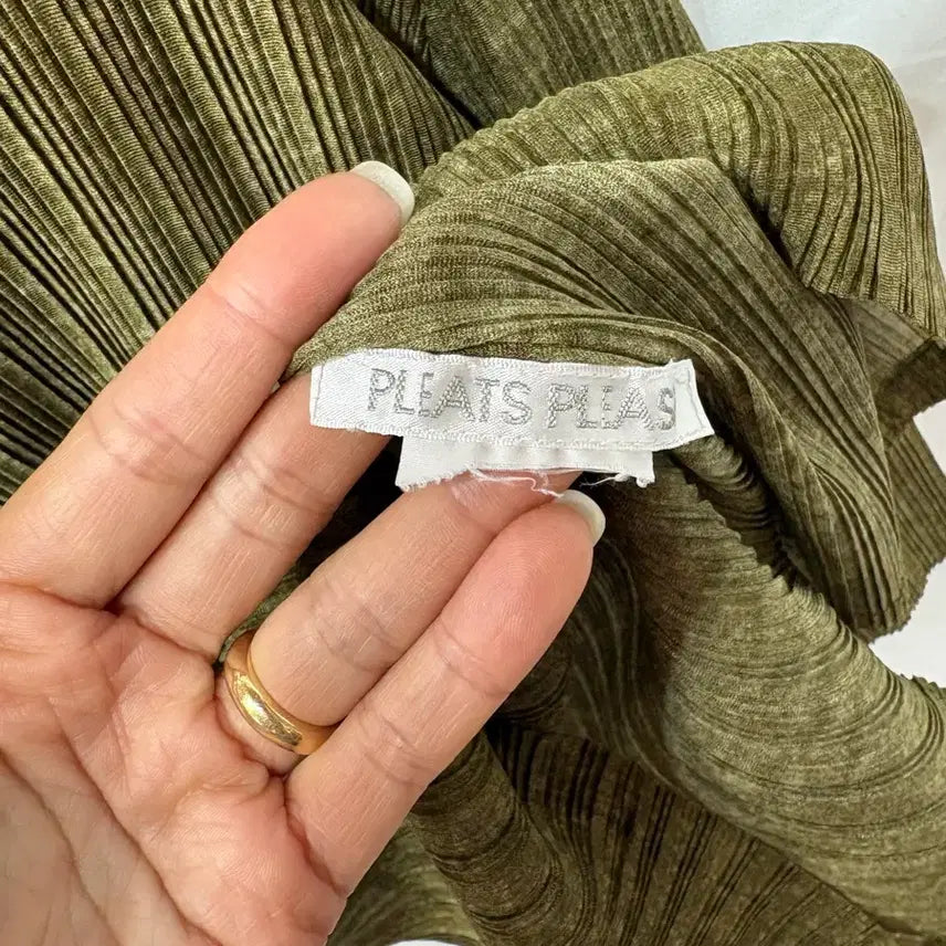 [BUNJANG] Pleats Please Olive Green 3/4 Sleeve T-shirt / 플리츠플리즈 올리브 그린 7부 소매 티셔츠(정품)