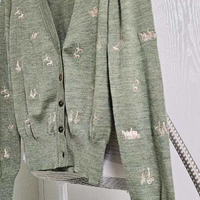 [BUNJANG] Beanpole Embroidered Logo Cardigan / (새상품 수준) 빈폴 BEANPOLE 자수로고 가디건