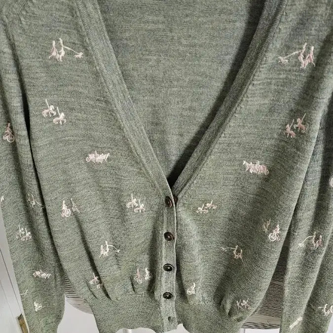 [BUNJANG] Beanpole Embroidered Logo Cardigan / (새상품 수준) 빈폴 BEANPOLE 자수로고 가디건
