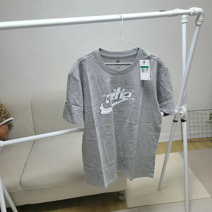 [BUNJANG] Nike Short-Sleeve T-Shirt / 나이키 반팔 티셔츠 새상품면원단남여공용택그대로