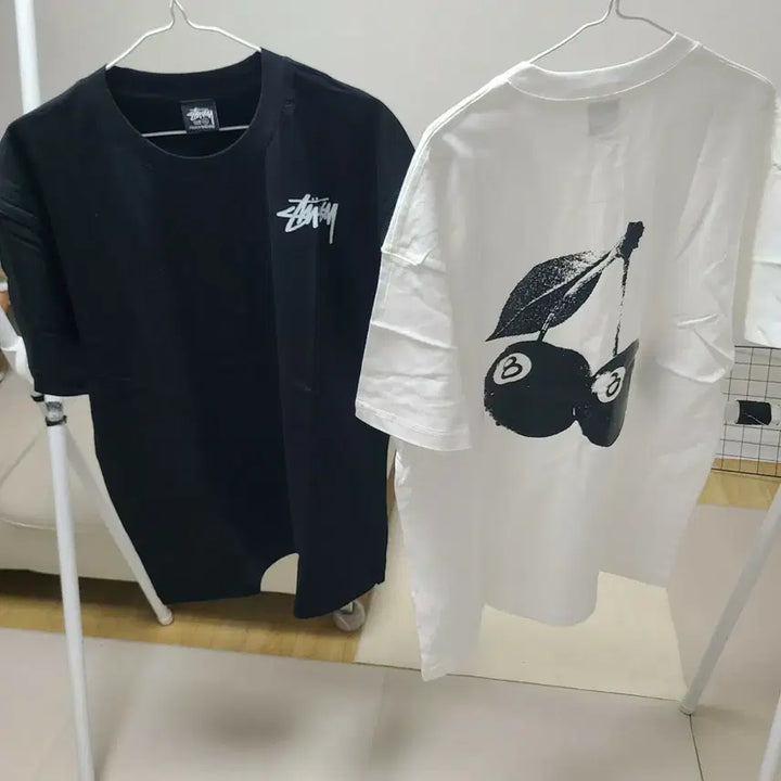 [BUNJANG] Stussy Cherry Graphic T-shirt / 스투시 반팔티 블랙/화이트 체리 그래픽남여공용새옷