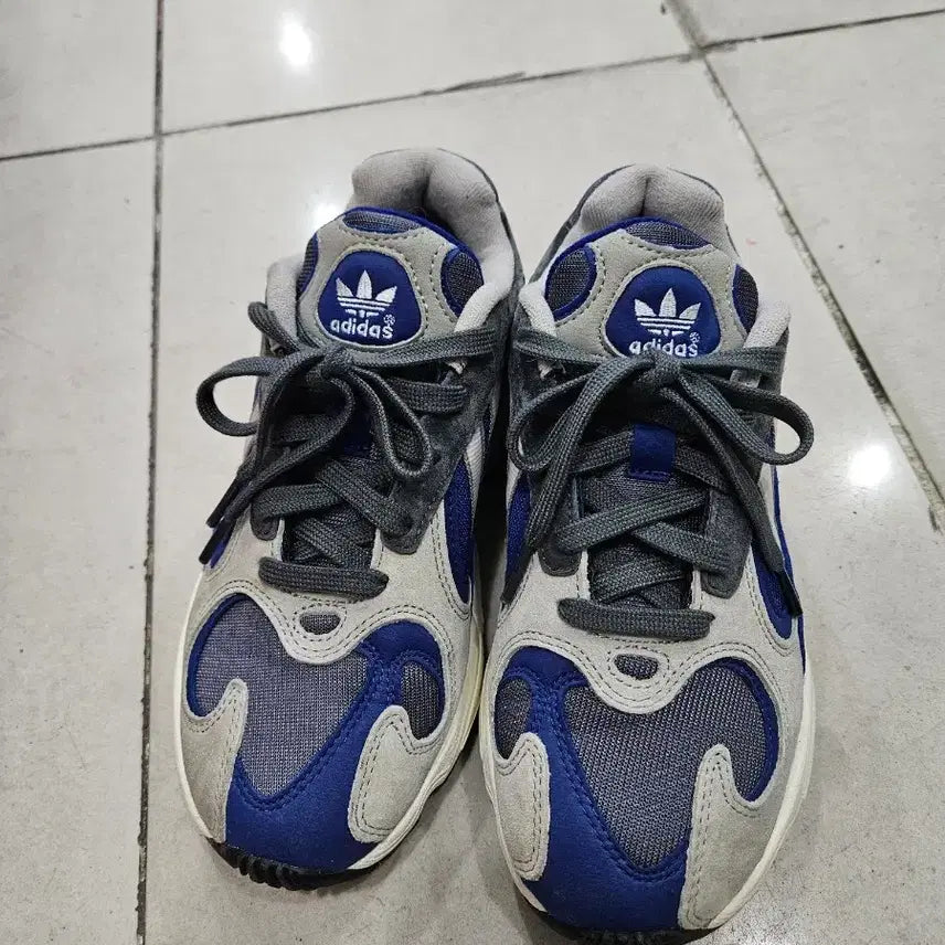 [BUNJANG] Adidas AQ0902 Sneakers / 아디다스AQ0902(220)새상품