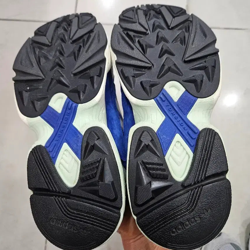 [BUNJANG] Adidas AQ0902 Sneakers / 아디다스AQ0902(220)새상품