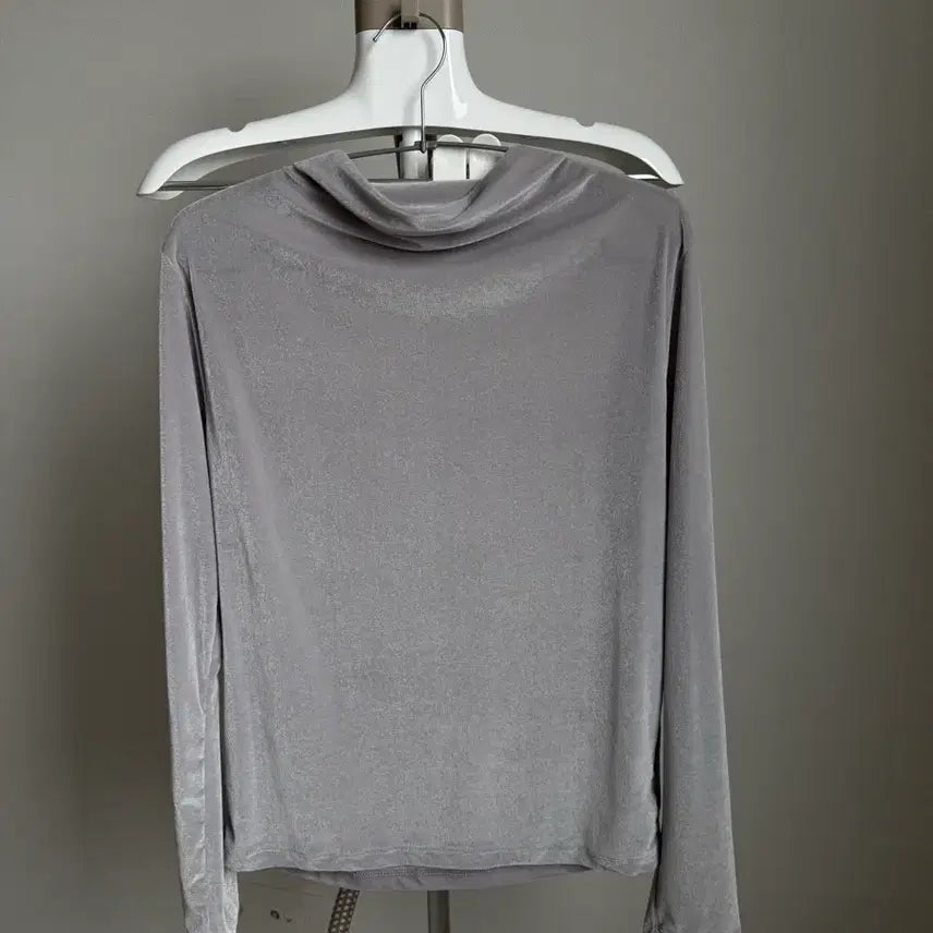 [BUNJANG] Arto Velvet Shirring Long Sleeve Top / 아르토 벨벳 셔링 롱슬리브티 그레이