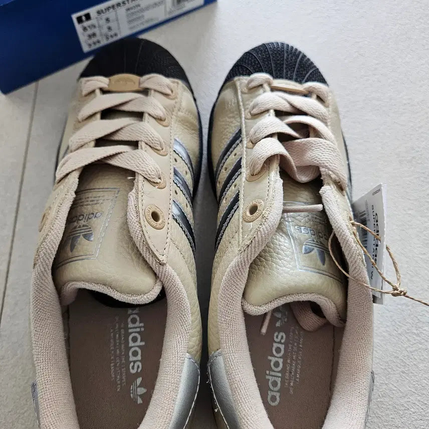 [BUNJANG] Adidas Superstar 2 W Stone Khaki &amp; Core Black Sneakers / 아디다스 슈퍼스타2 W 스톤카키, 코어블랙 - JR4234, JQ6469
