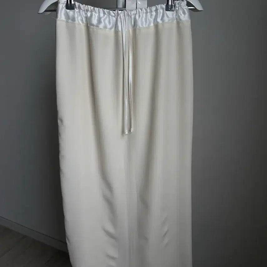 [BUNJANG] Ivory Long Skirt / 아이보리 밴딩 롱스커트