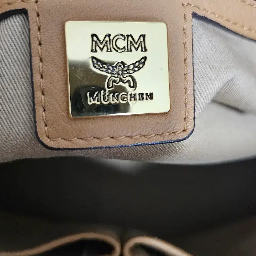 [SOLD OUT] MCM 비세토스 숄더백 브라운