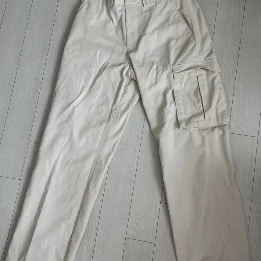 [BUNJANG] Stu Wide Cream Cargo Pocket Pants M / stu 와이드 크림 카고 포켓 팬츠 m