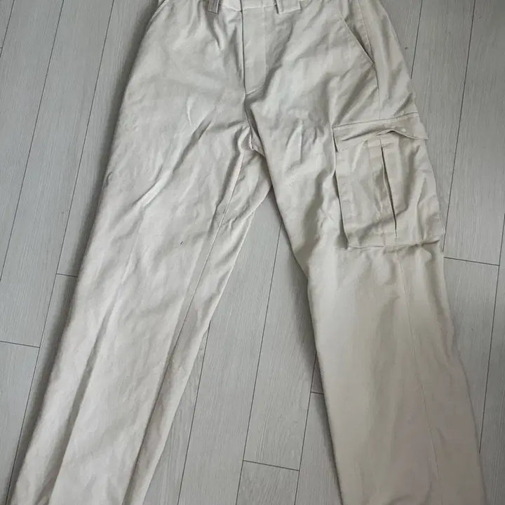 [BUNJANG] Stu Wide Cream Cargo Pocket Pants M / stu 와이드 크림 카고 포켓 팬츠 m