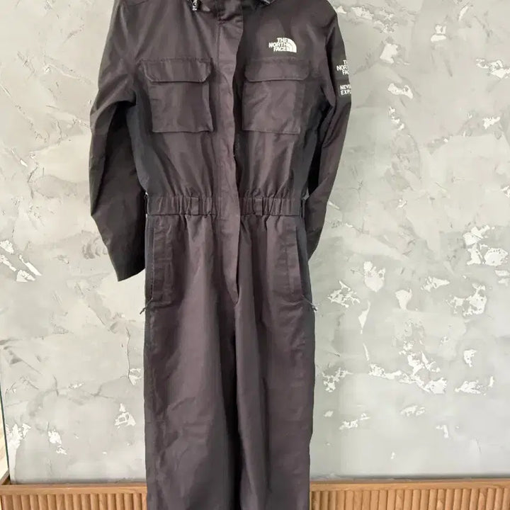 [BUNJANG] The North Face All-in-One Jumpsuit Black L (95) / 노스페이스 올인원 점프슈트 L(95) 블랙
